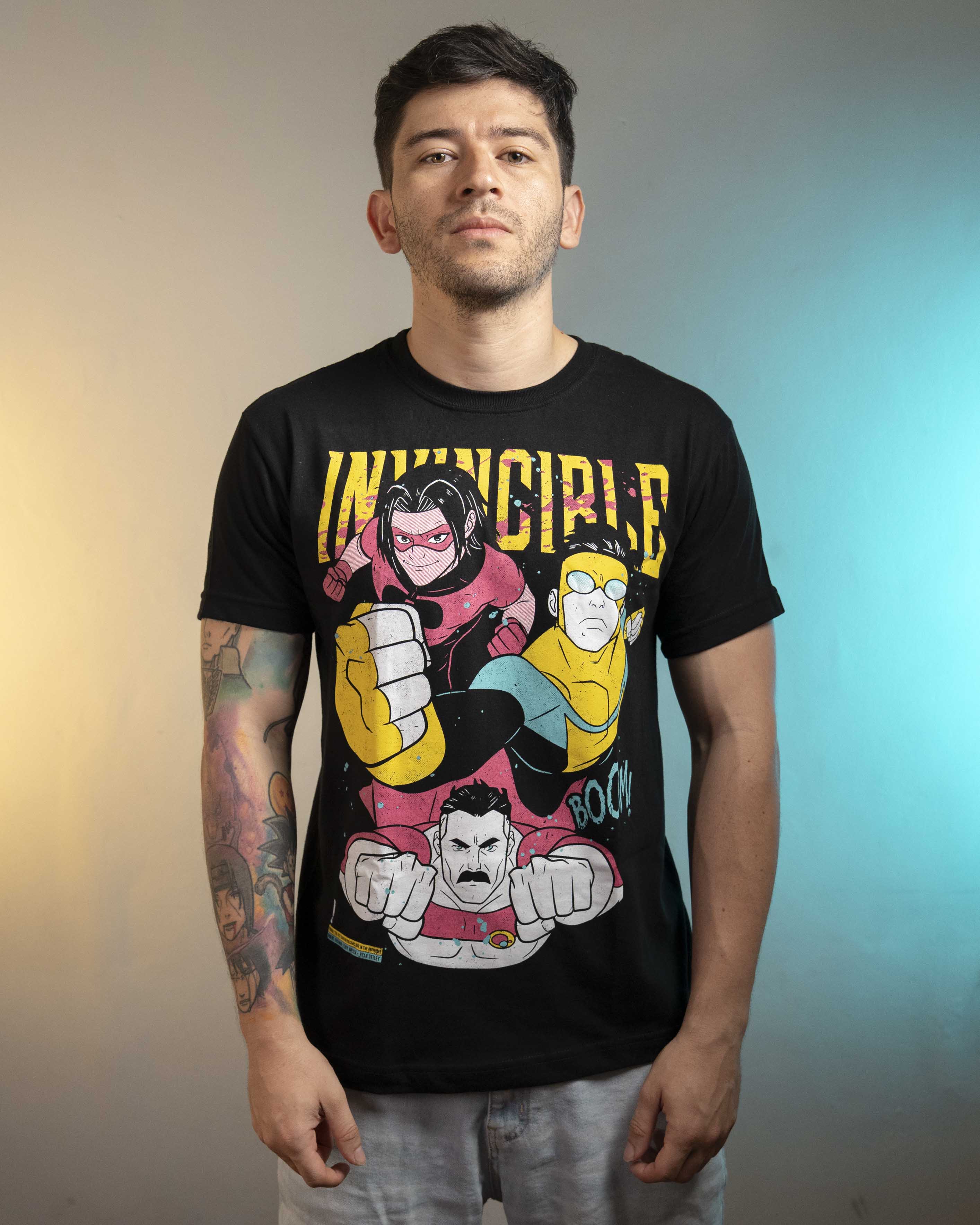 Camiseta INVINCIBLE
